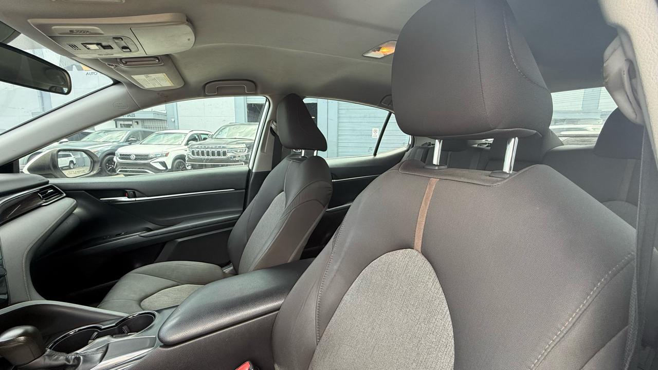 Toyota Camry XLE Auto (Natl) 2019