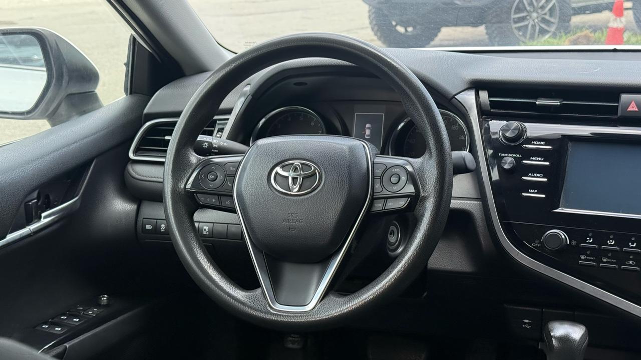 Toyota Camry XLE Auto (Natl) 2019