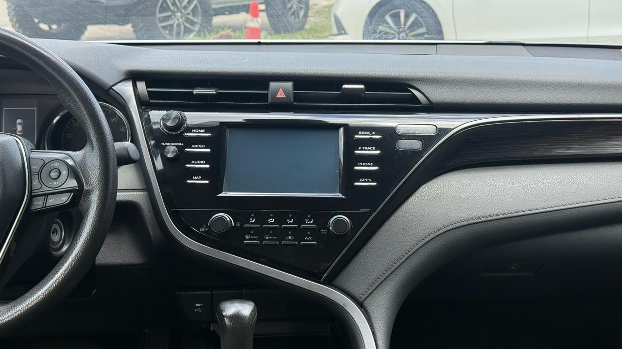 Toyota Camry XLE Auto (Natl) 2019