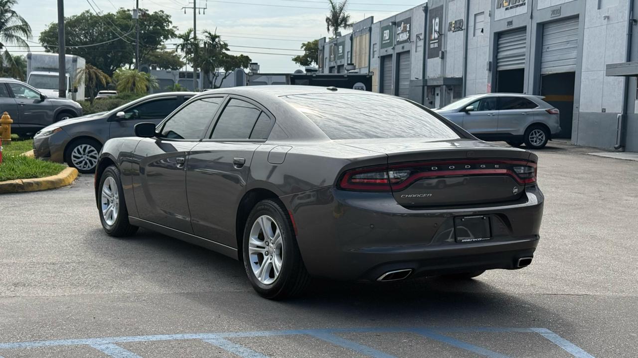 Dodge Charger SXT RWD 2021