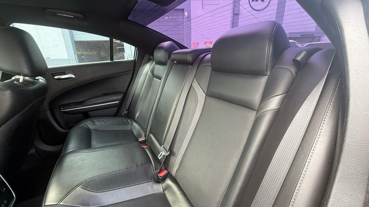 Dodge Charger SXT RWD 2021