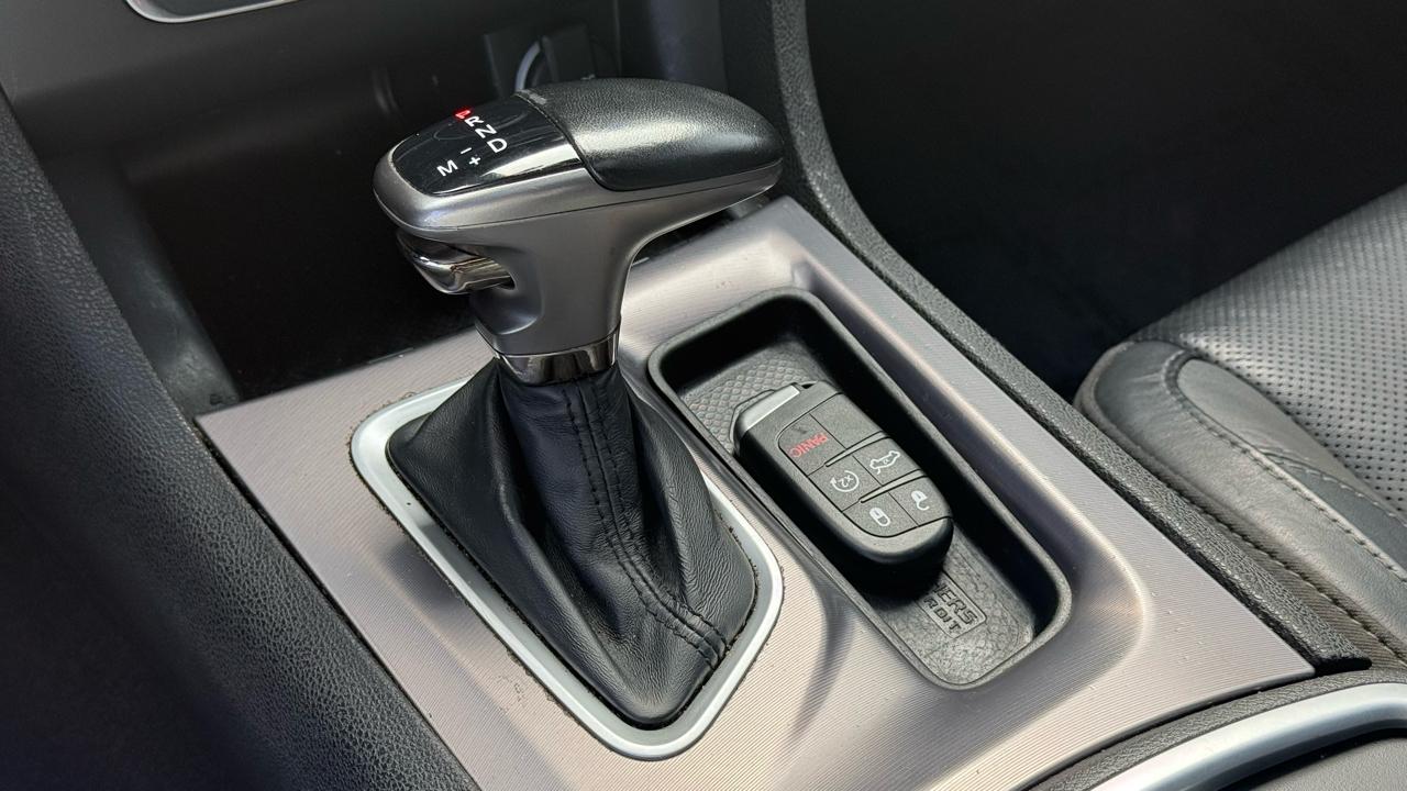 Dodge Charger SXT RWD 2021