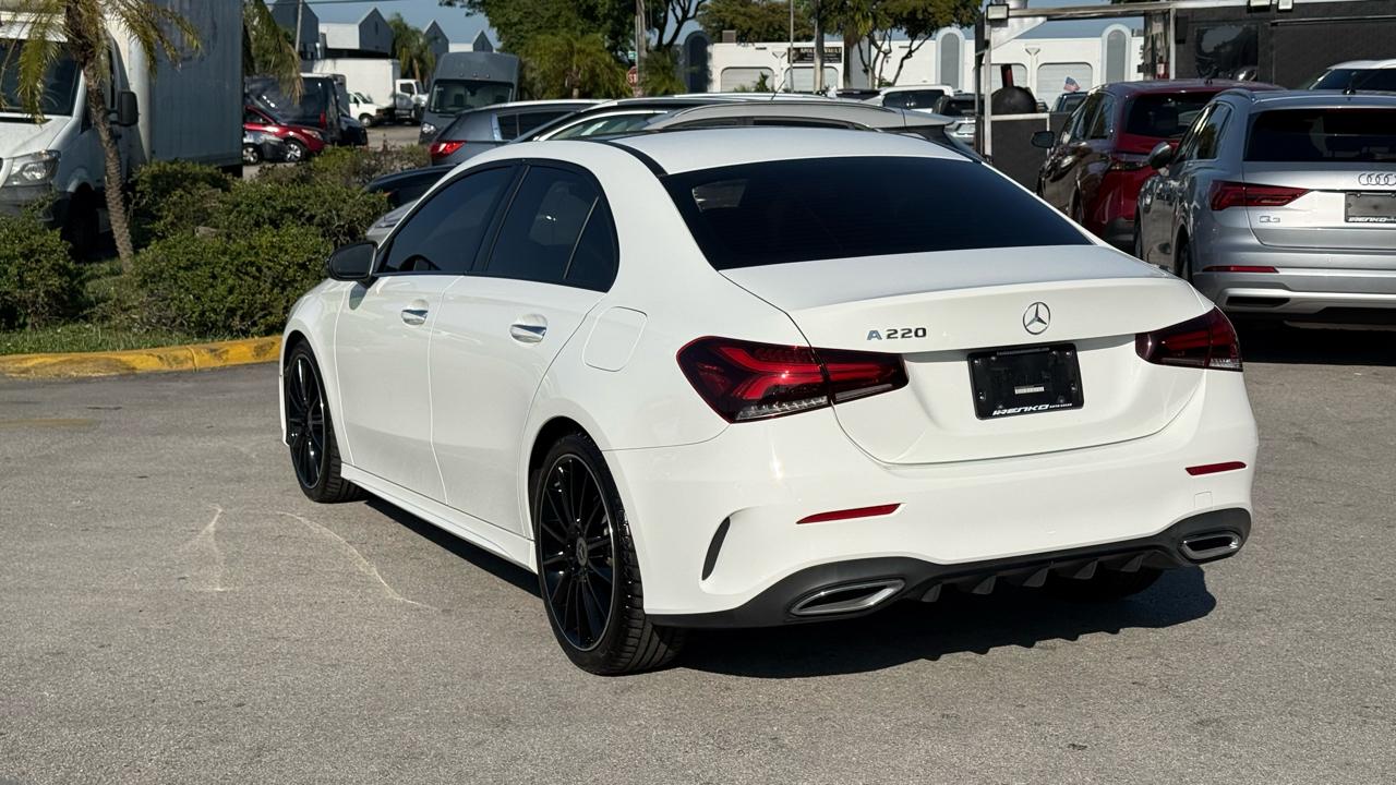 Mercedes-Benz A-Class A 220 Sedan 2022