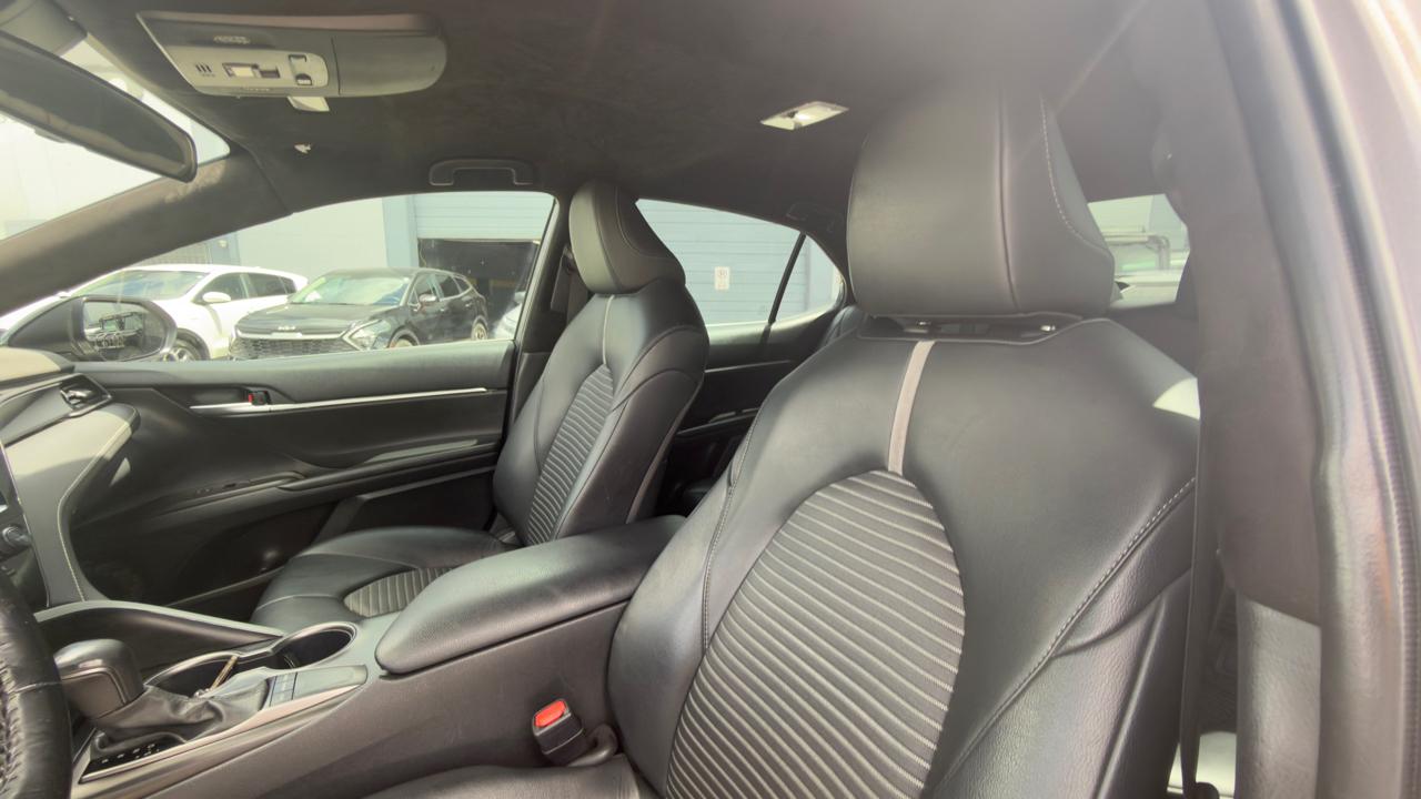 Toyota Camry Hybrid SE Nightshade CVT (Natl) 2023