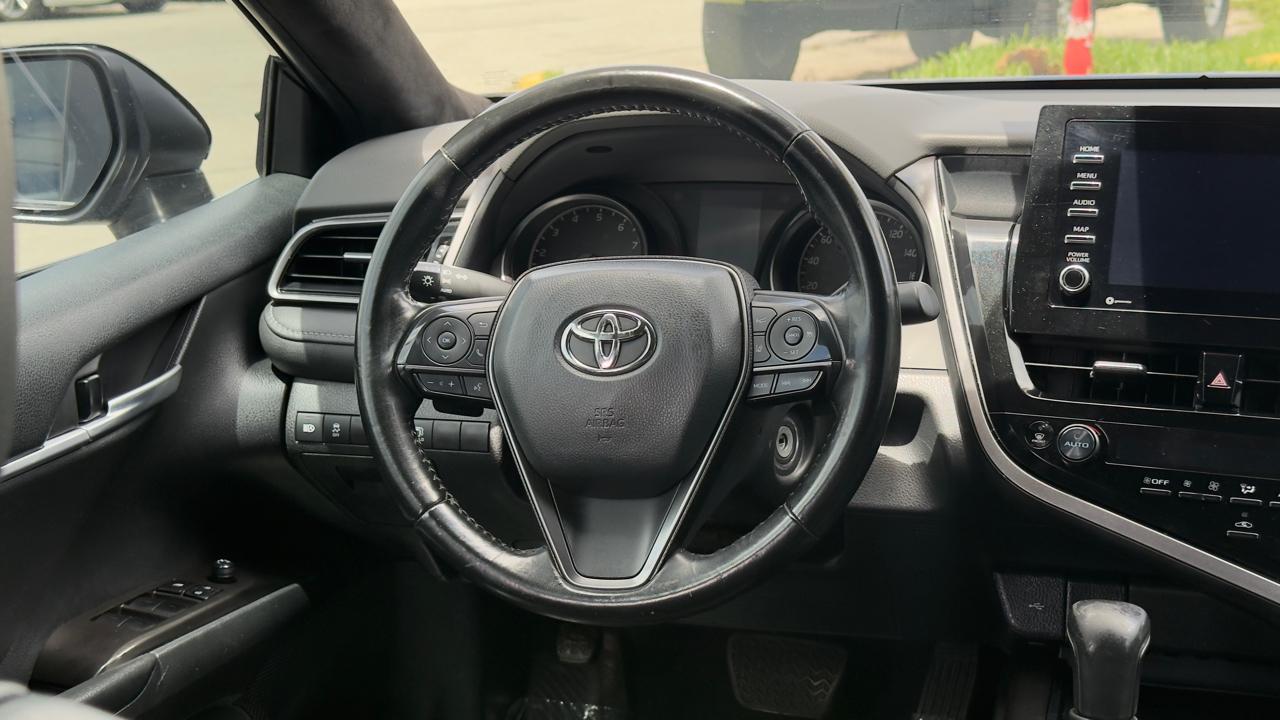 Toyota Camry Hybrid SE Nightshade CVT (Natl) 2023