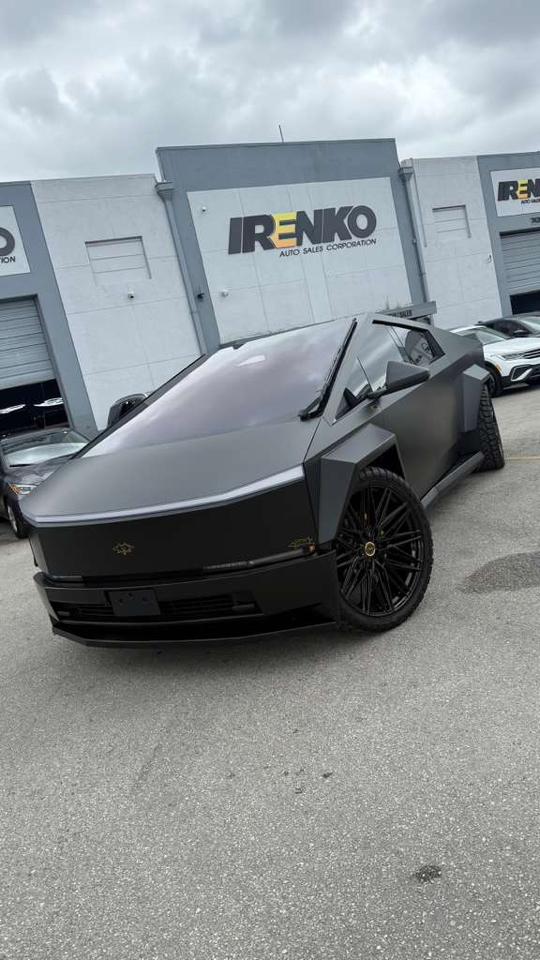 Tesla Cybertruck Cyberbeast AWD 2024