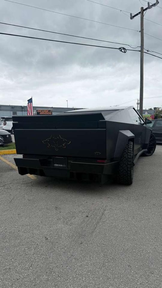 Tesla Cybertruck Cyberbeast AWD 2024