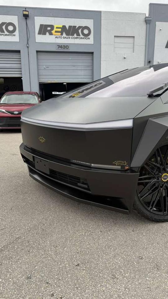 Tesla Cybertruck Cyberbeast AWD 2024