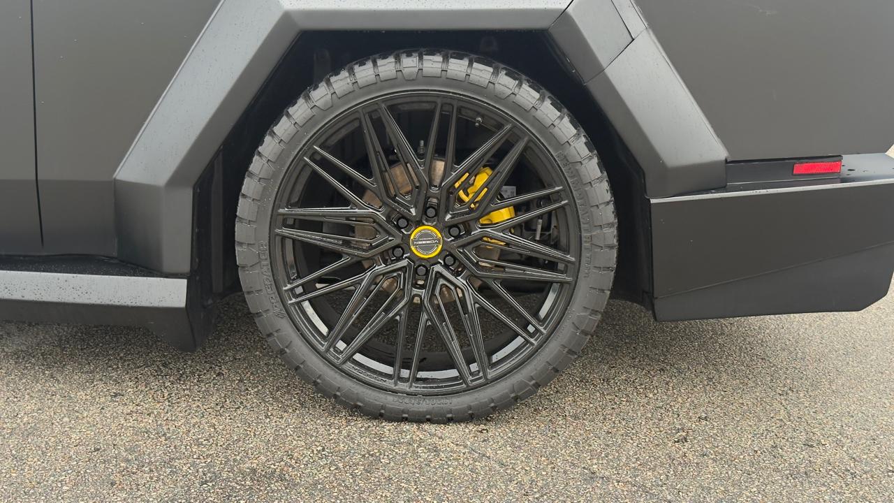 Tesla Cybertruck Cyberbeast AWD 2024