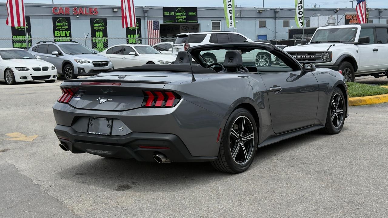 Ford Mustang EcoBoost Convertible 2025