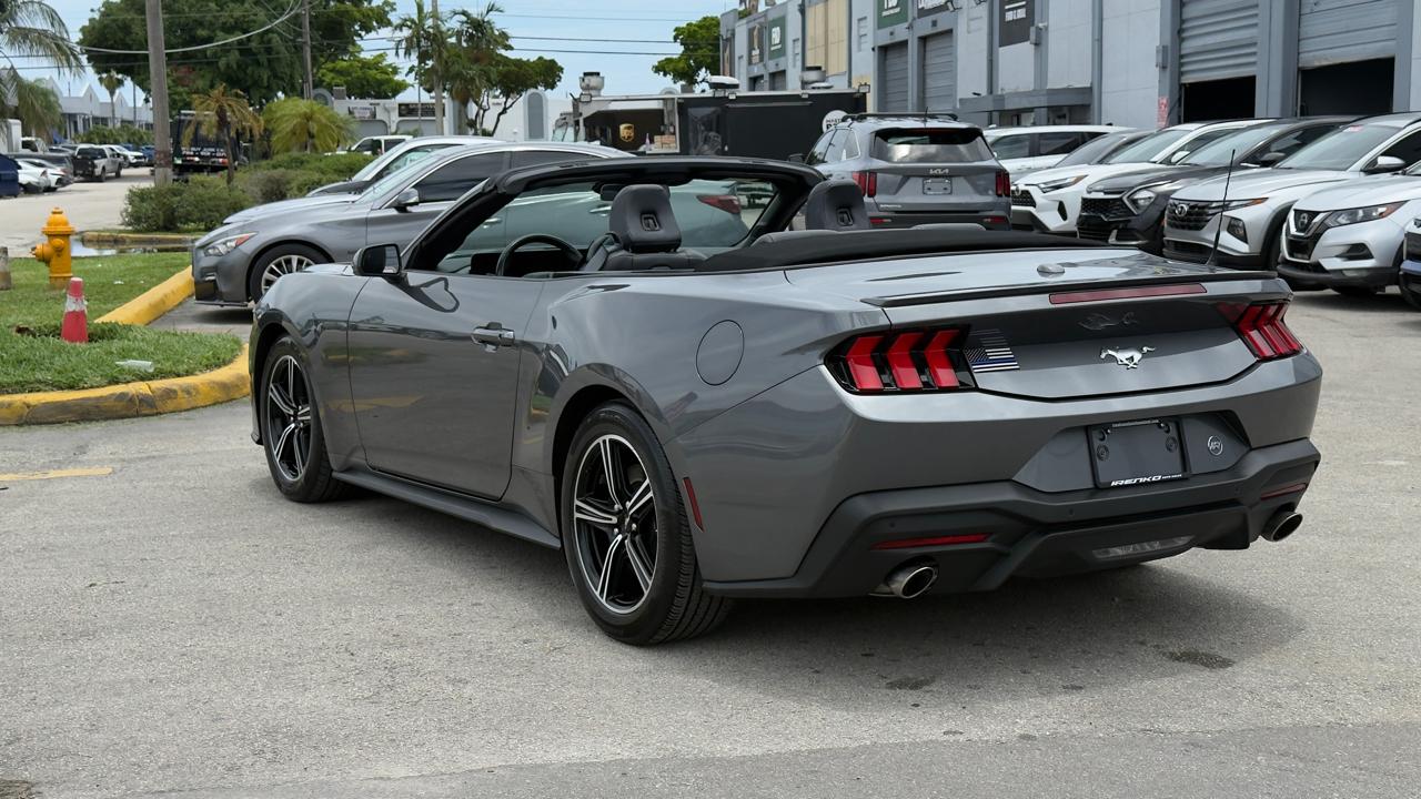 Ford Mustang EcoBoost Convertible 2025