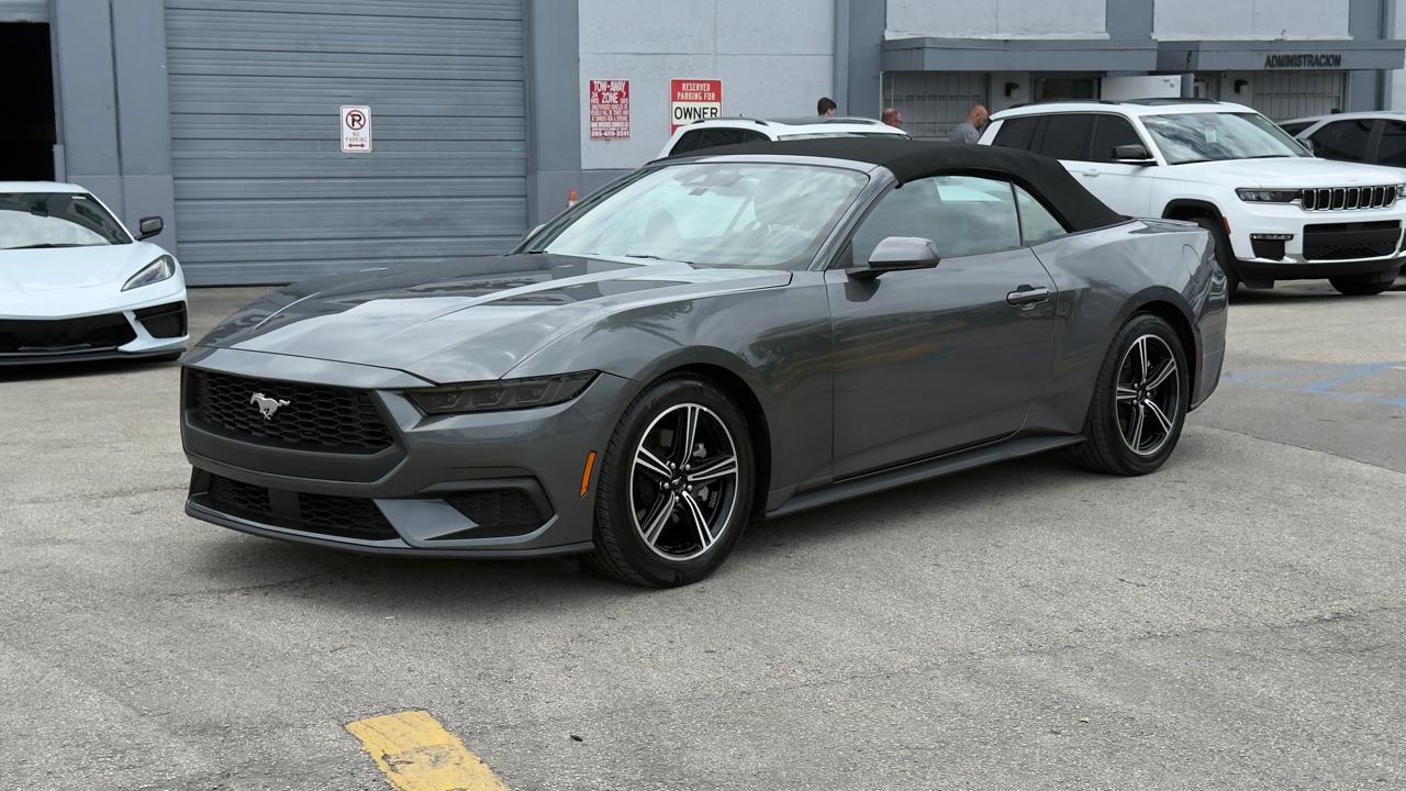 Ford Mustang EcoBoost Convertible 2025