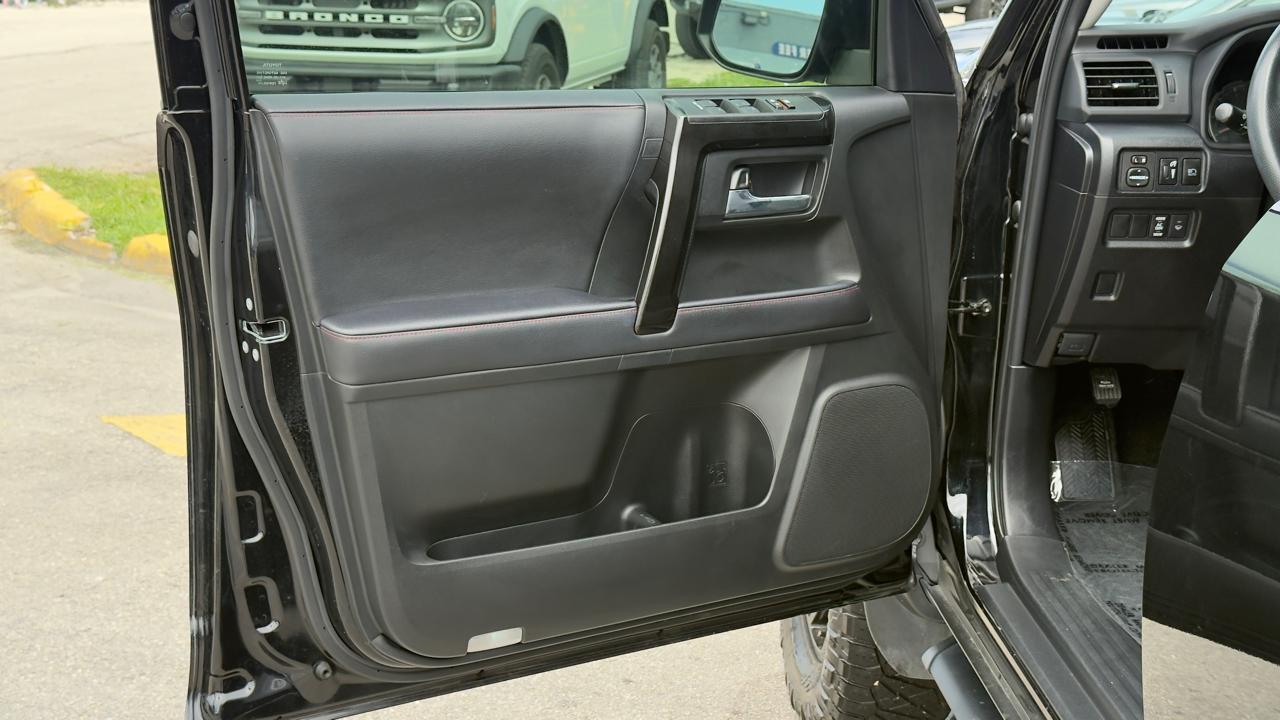 Toyota 4Runner TRD Off Road Premium 4WD (Natl) 2022