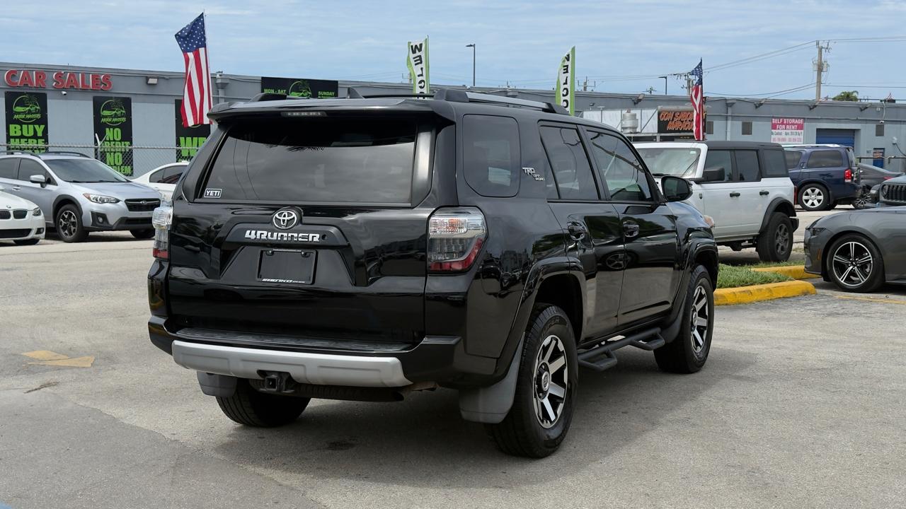 Toyota 4Runner TRD Off Road Premium 4WD (Natl) 2018