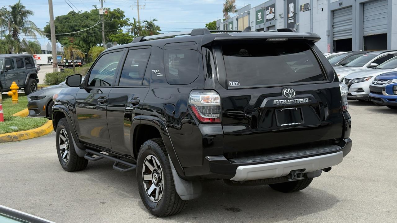 Toyota 4Runner TRD Off Road Premium 4WD (Natl) 2018