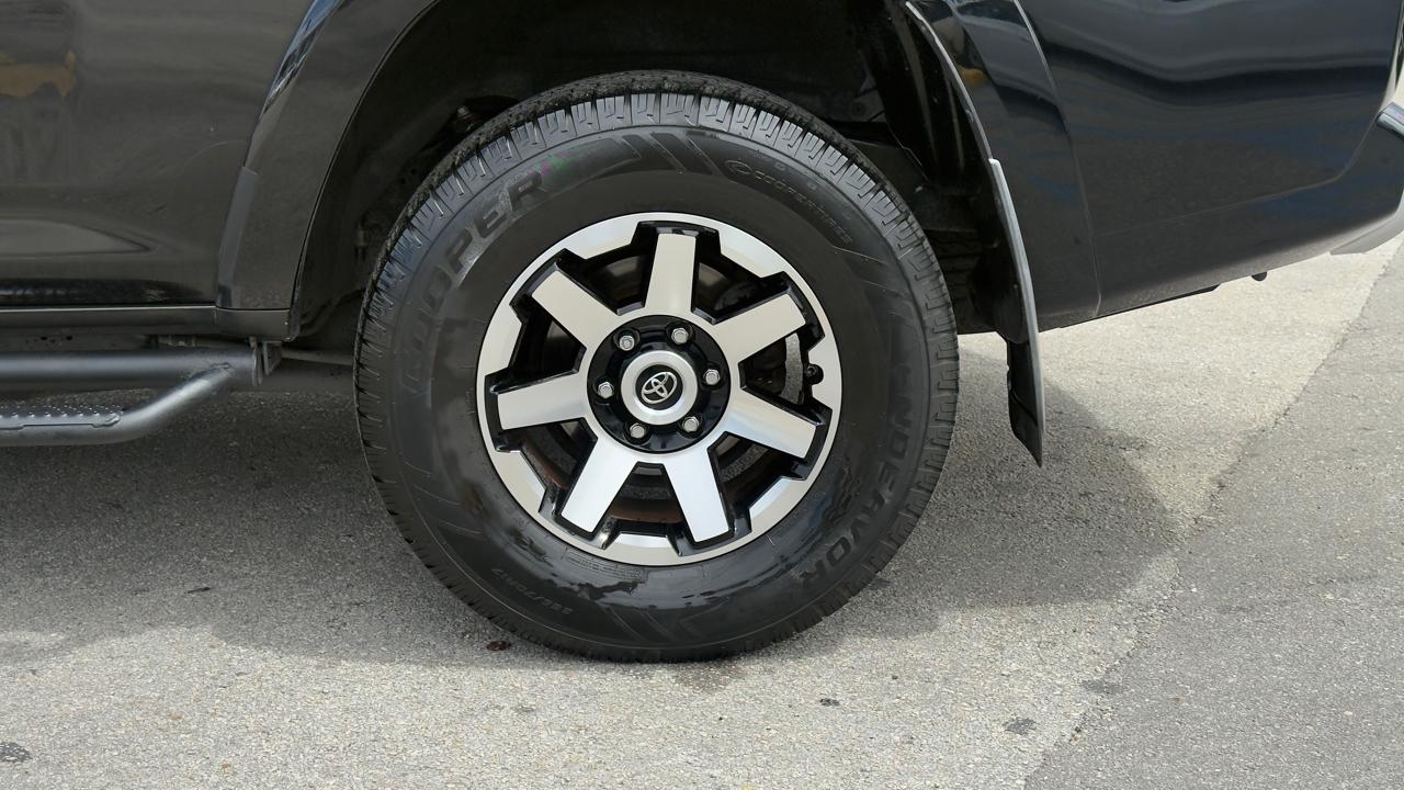 Toyota 4Runner TRD Off Road Premium 4WD (Natl) 2018