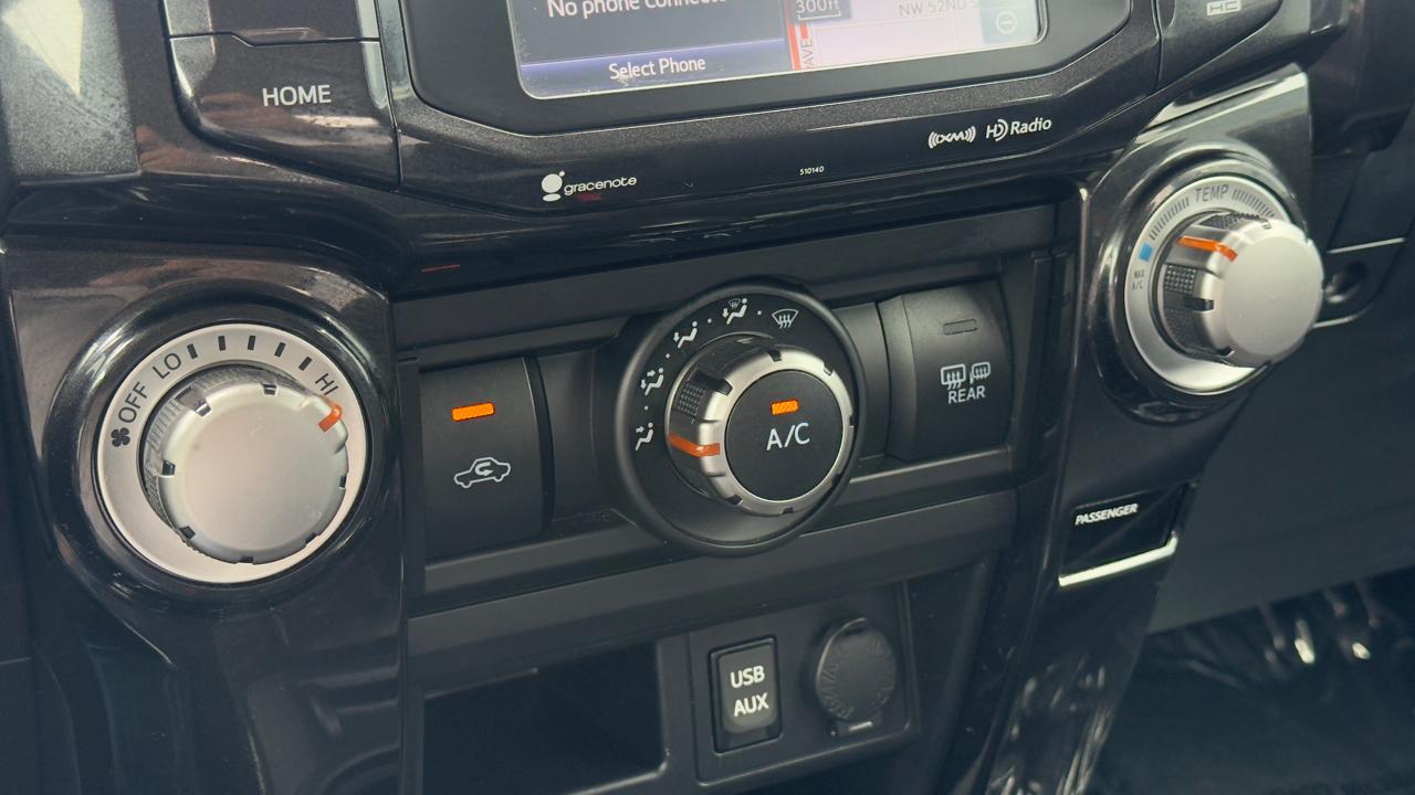 Toyota 4Runner TRD Off Road Premium 4WD (Natl) 2018