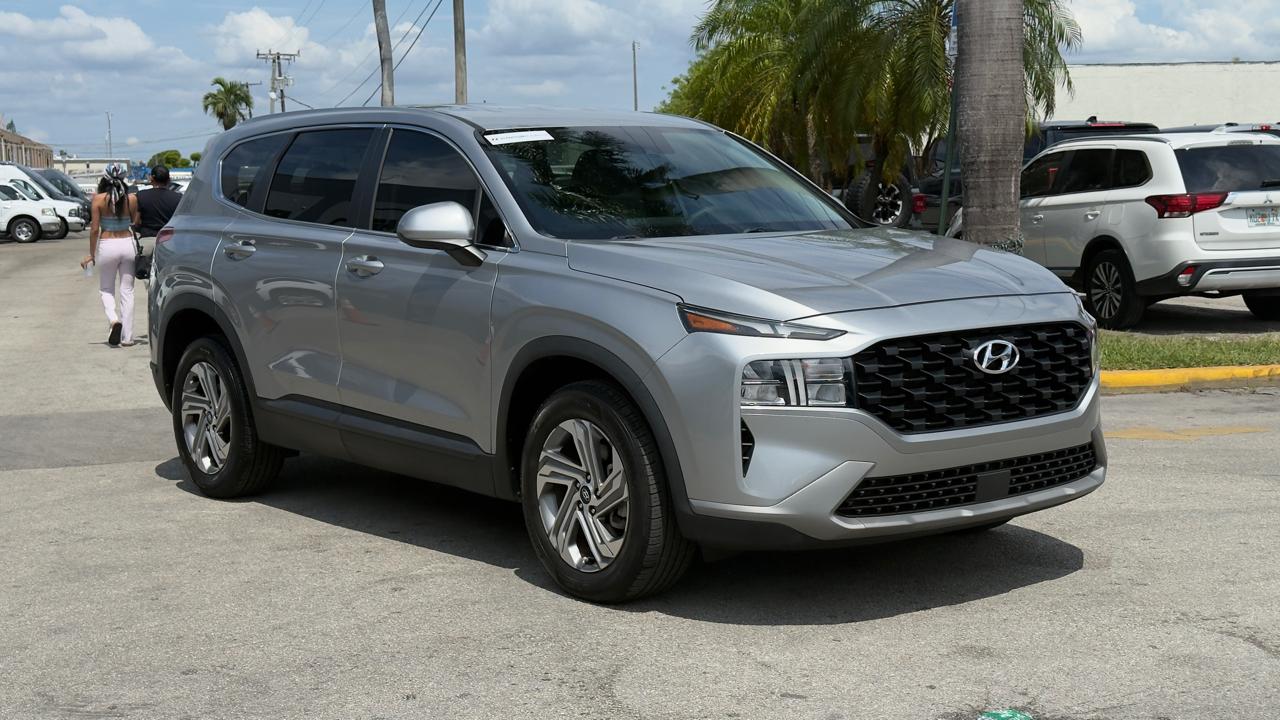 Hyundai Santa Fe SE FWD 2023