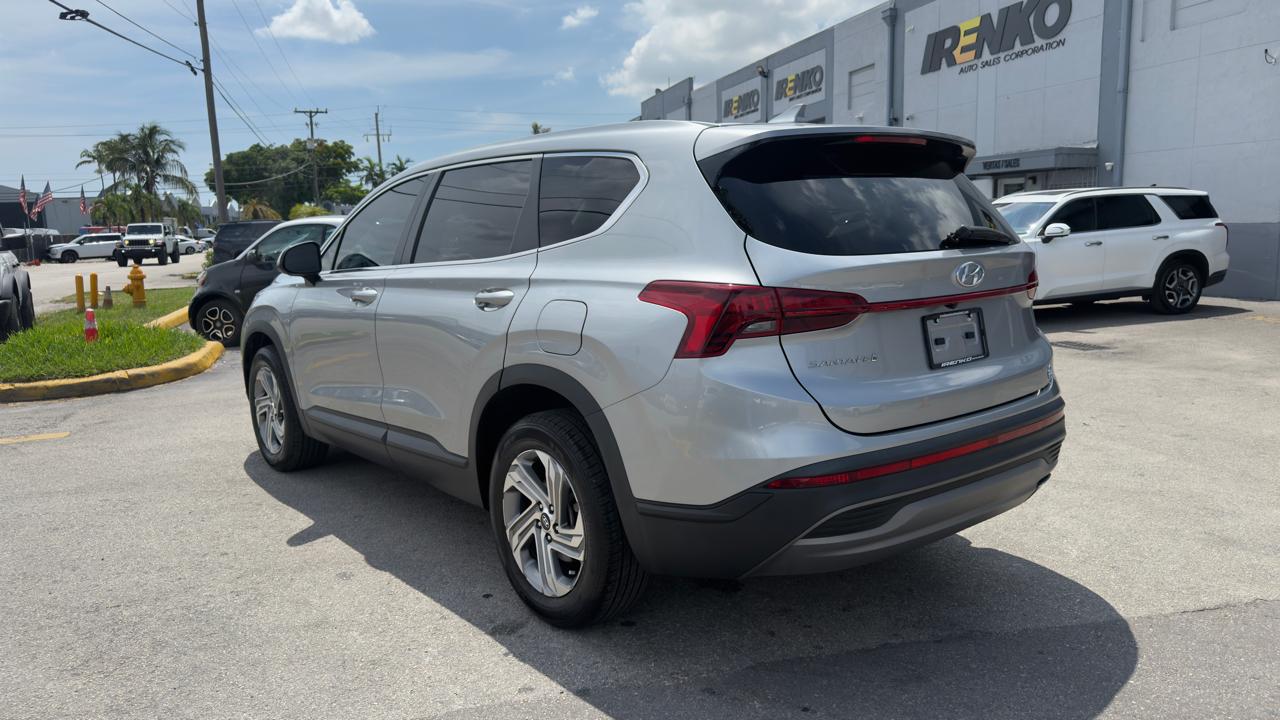 Hyundai Santa Fe SE FWD 2023