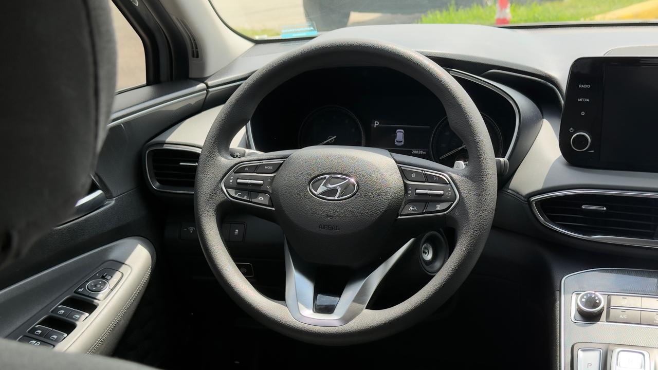 Hyundai Santa Fe SE FWD 2023