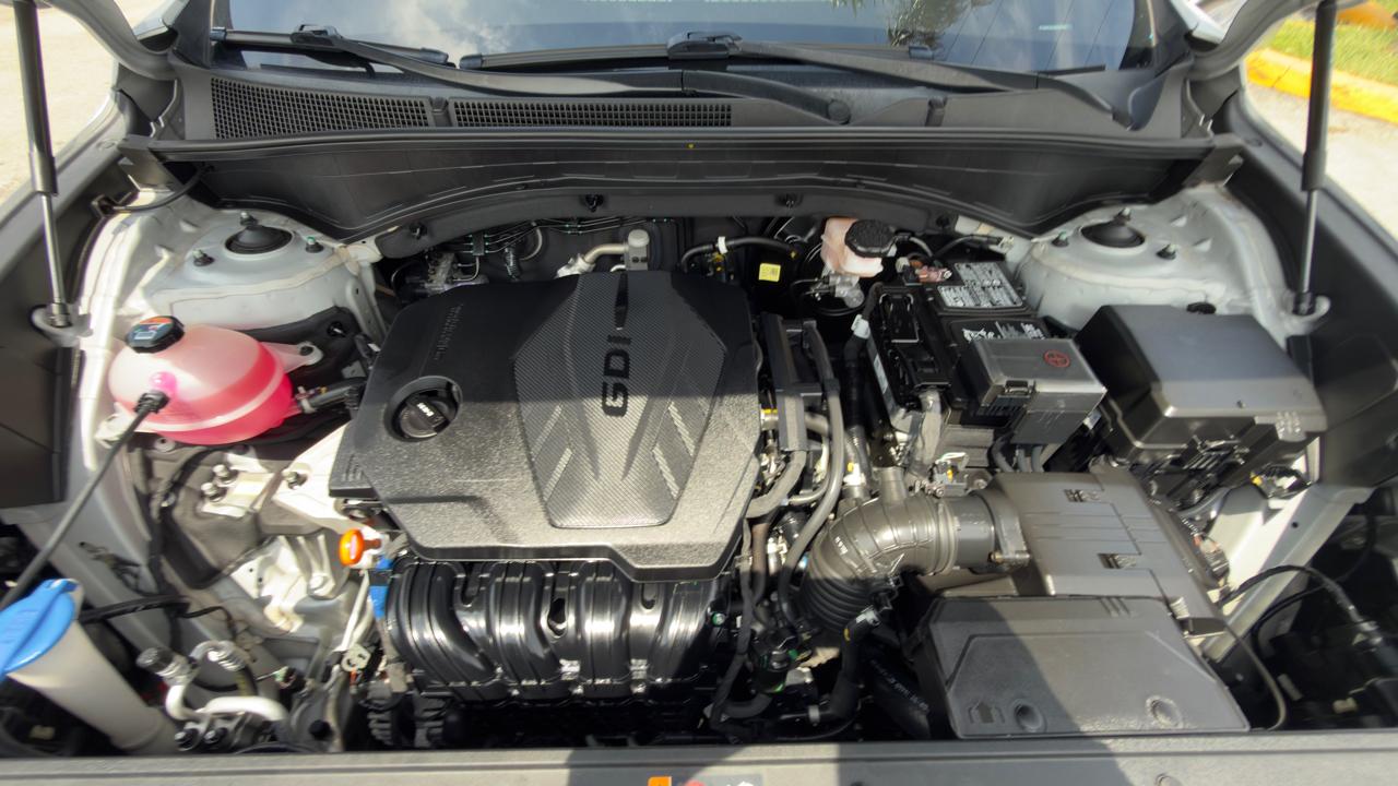 Hyundai Santa Fe SE FWD 2023