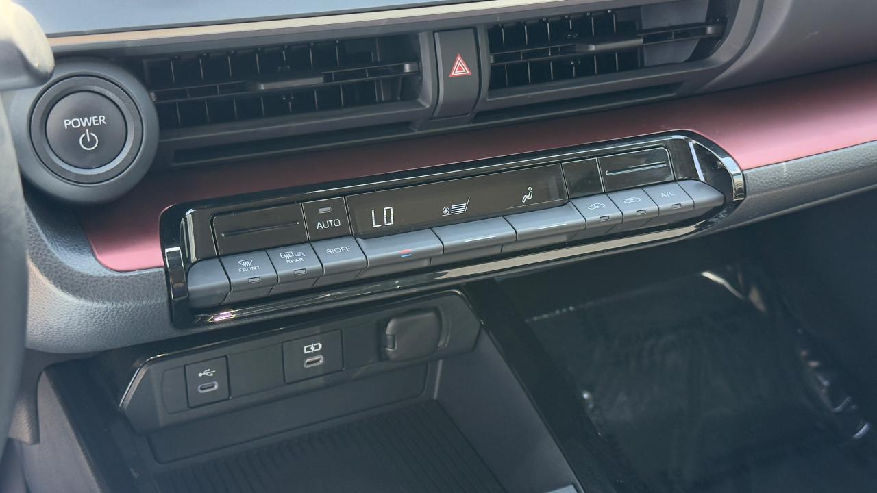 Toyota Prius Prime XSE Premium (Natl) 2024