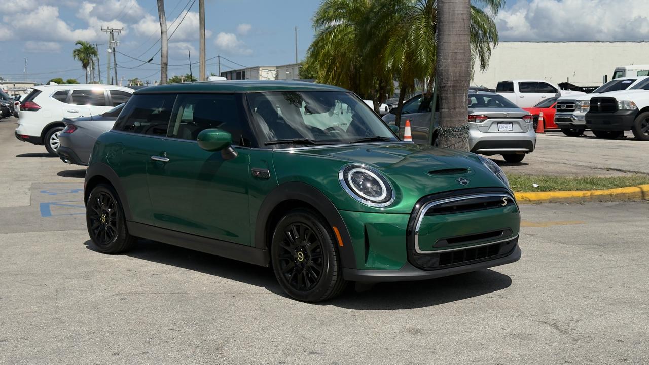 MINI Hardtop 2 Door Cooper SE Signature FWD *Ltd Avail* 2023
