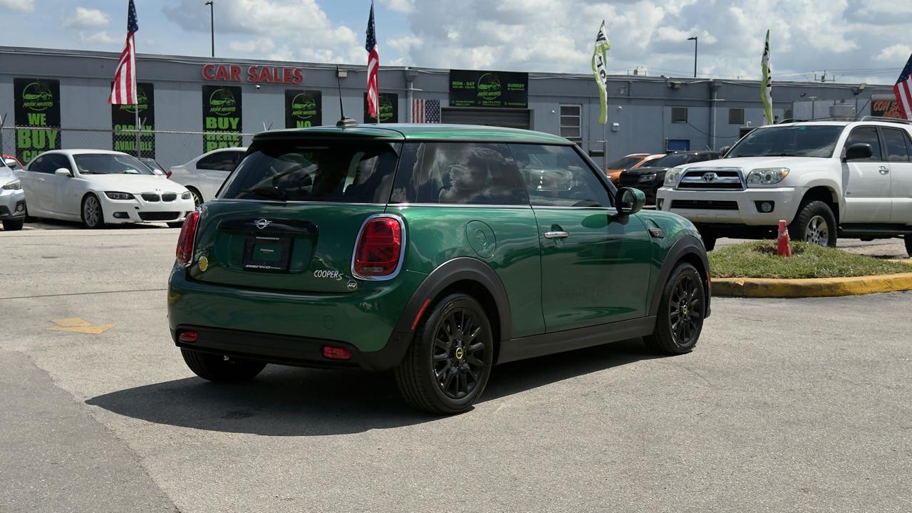 MINI Hardtop 2 Door Cooper SE Signature FWD *Ltd Avail* 2023