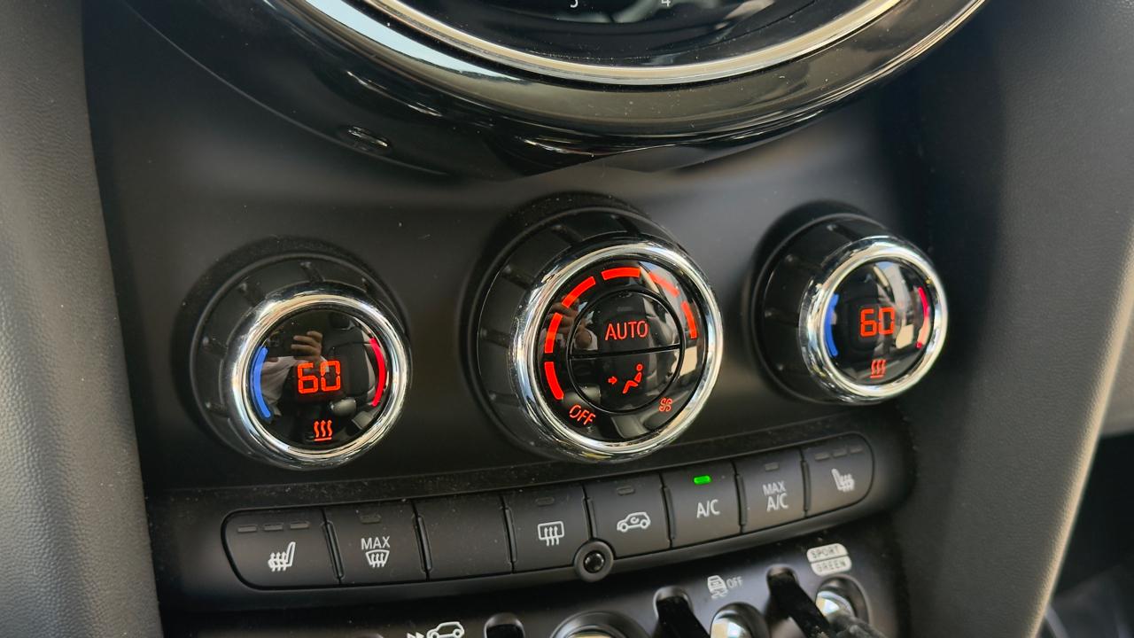 MINI Hardtop 2 Door Cooper SE Signature FWD *Ltd Avail* 2023