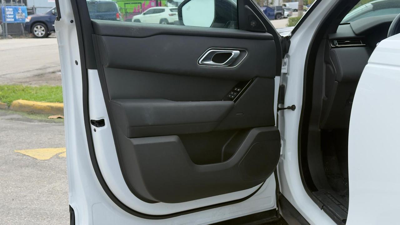 Land Rover Range Rover Velar P250 Dynamic SE 2025