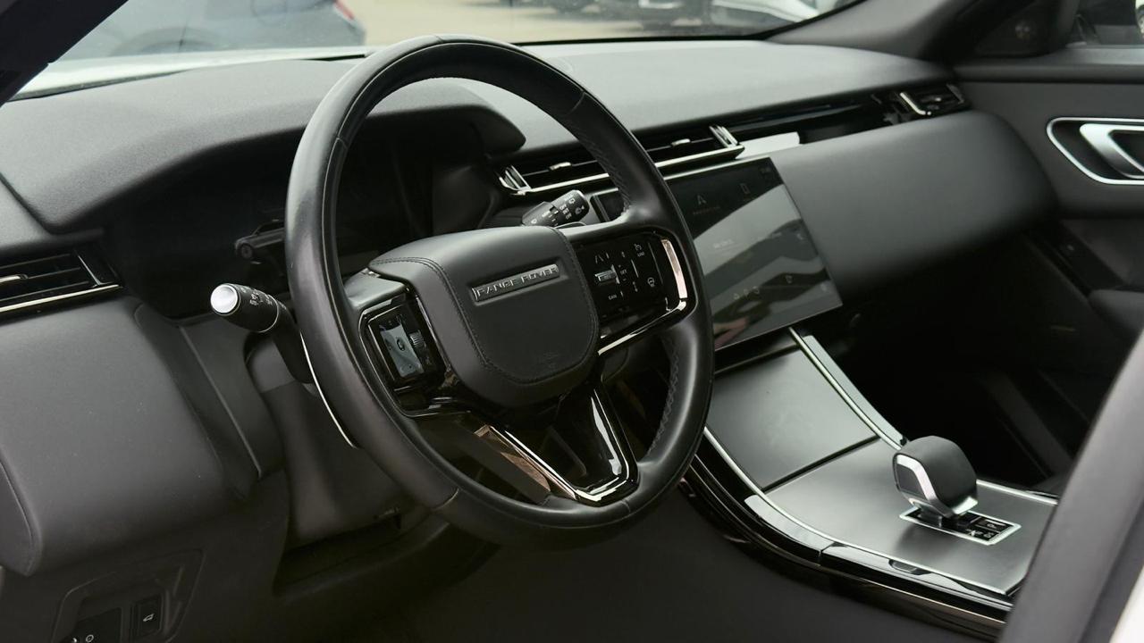 Land Rover Range Rover Velar P250 Dynamic SE 2025