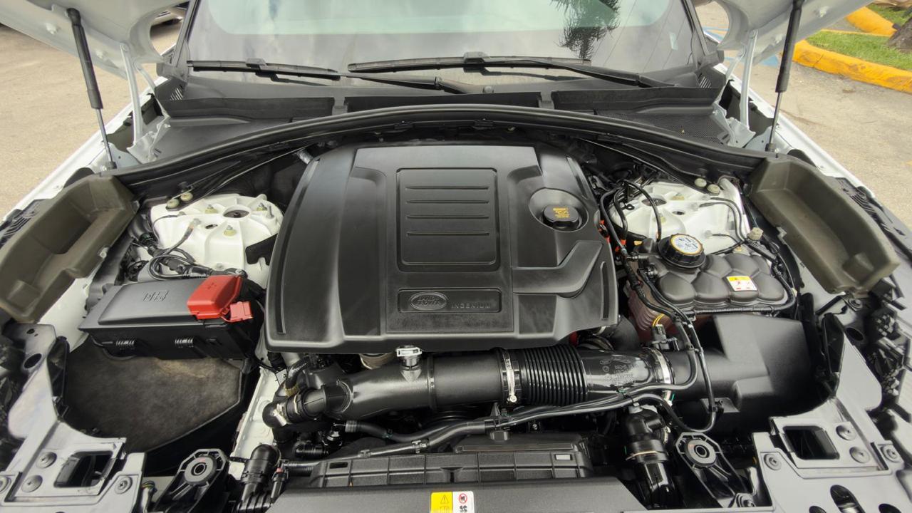 Land Rover Range Rover Velar P250 Dynamic SE 2025
