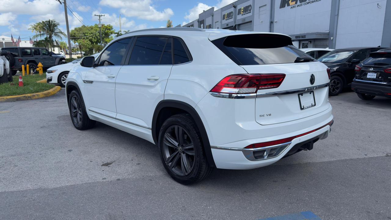 Volkswagen Atlas Cross Sport 3.6L V6 SE w/Technology R-Line FWD 2021