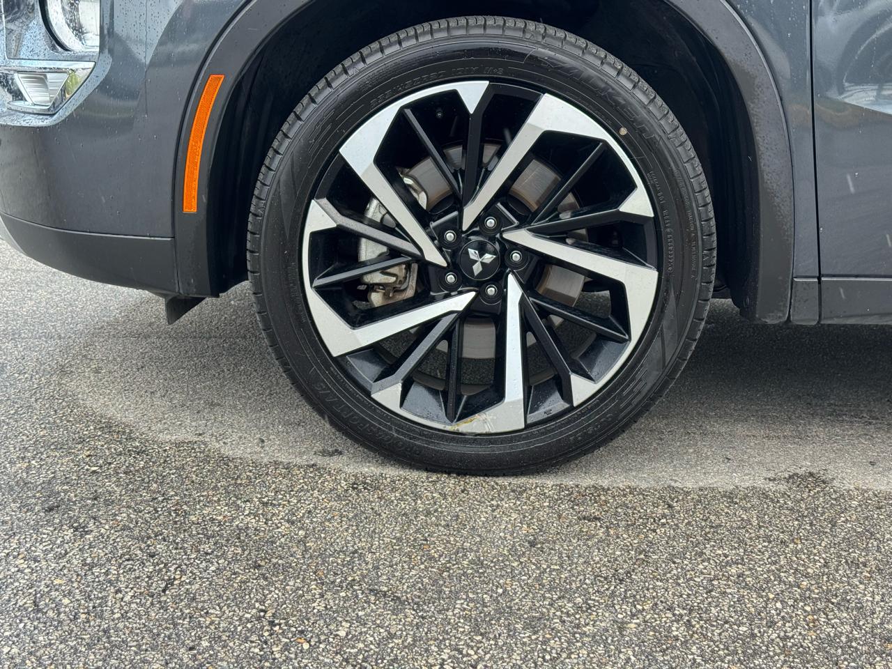 Mitsubishi Outlander SE FWD 2024
