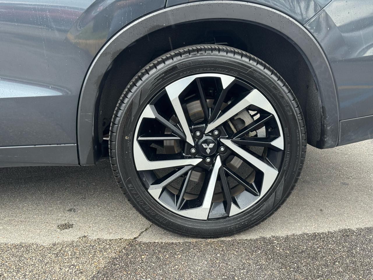 Mitsubishi Outlander SE FWD 2024