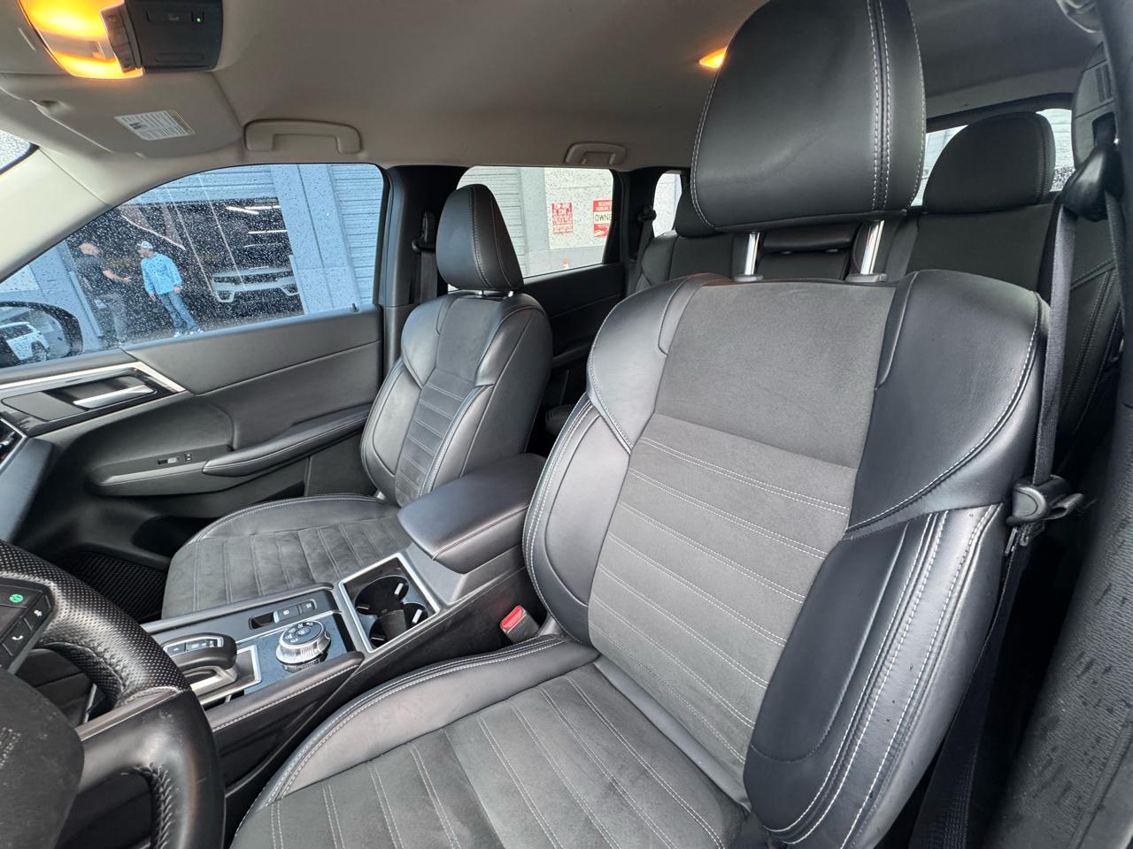 Mitsubishi Outlander SE FWD 2024
