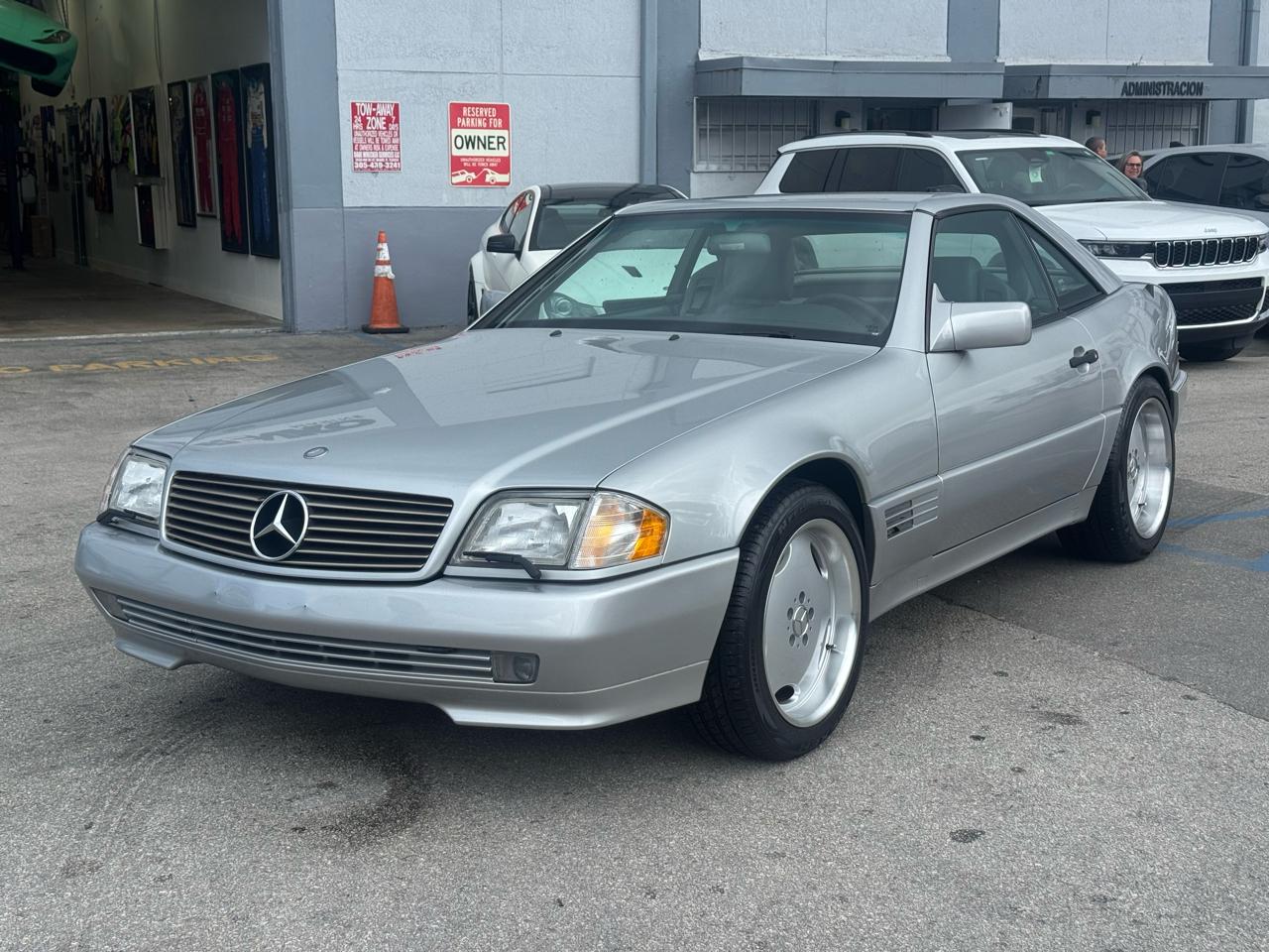 Mercedes-Benz SL Class 2dr Roadster 3.2L 1995