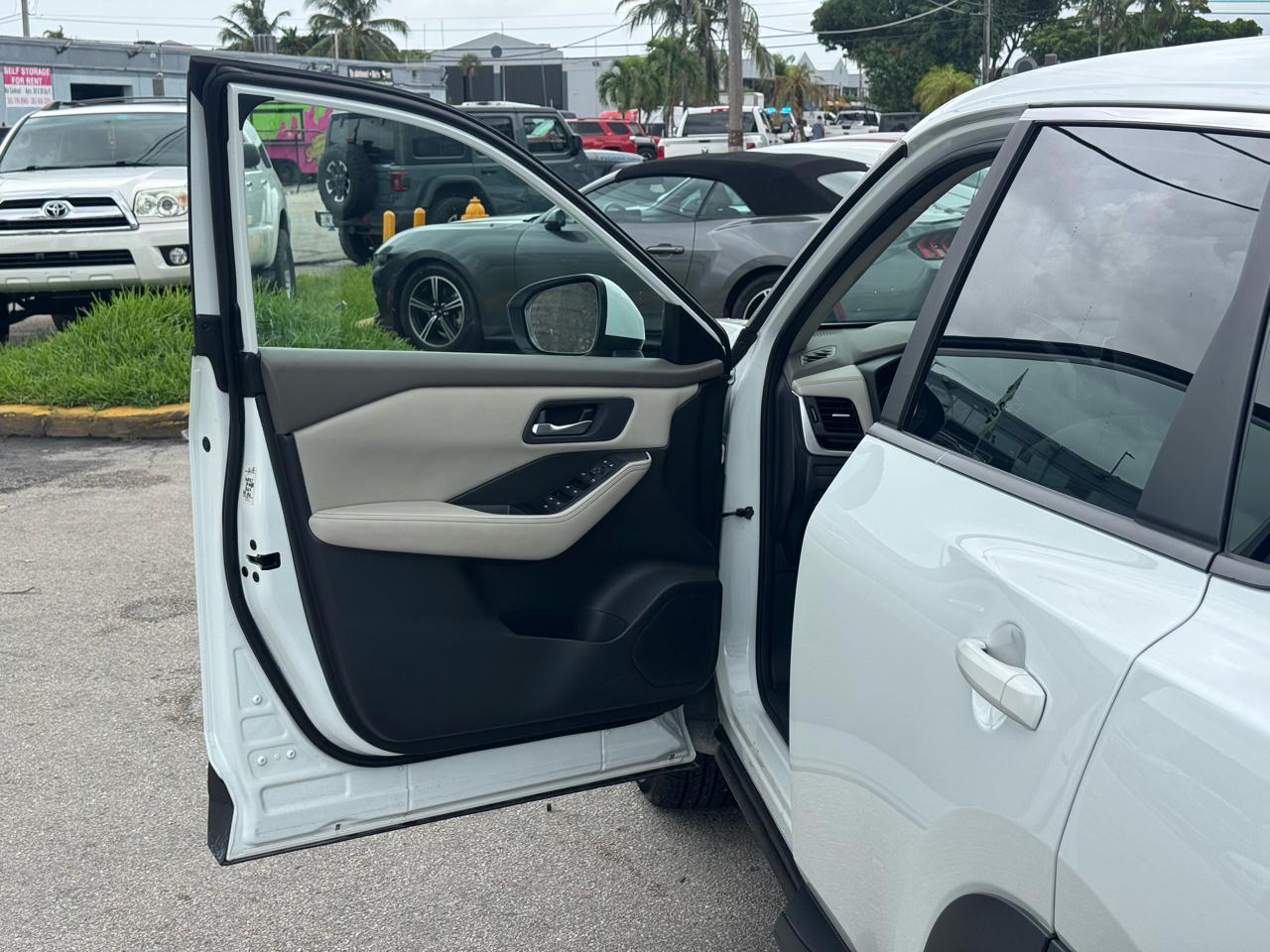 Nissan Rogue FWD SV 2025