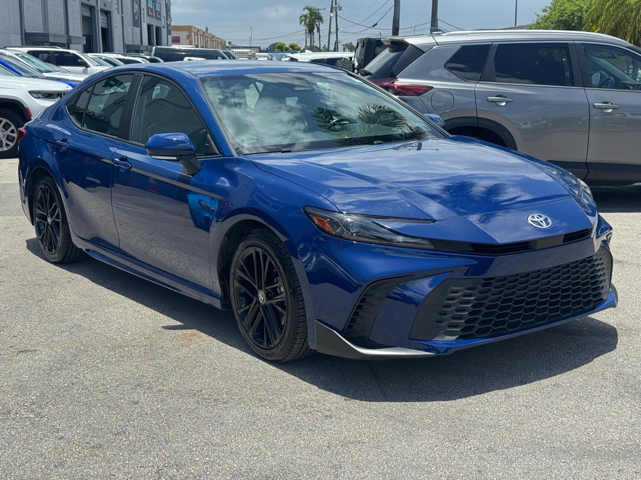 Toyota Camry XLE (Natl) 2025