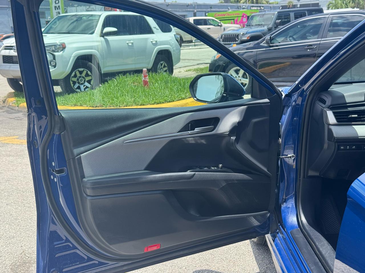 Toyota Camry XLE (Natl) 2025