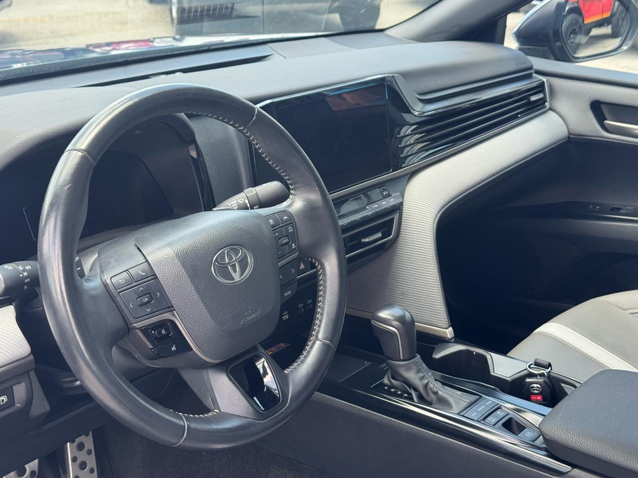 Toyota Camry XLE (Natl) 2025
