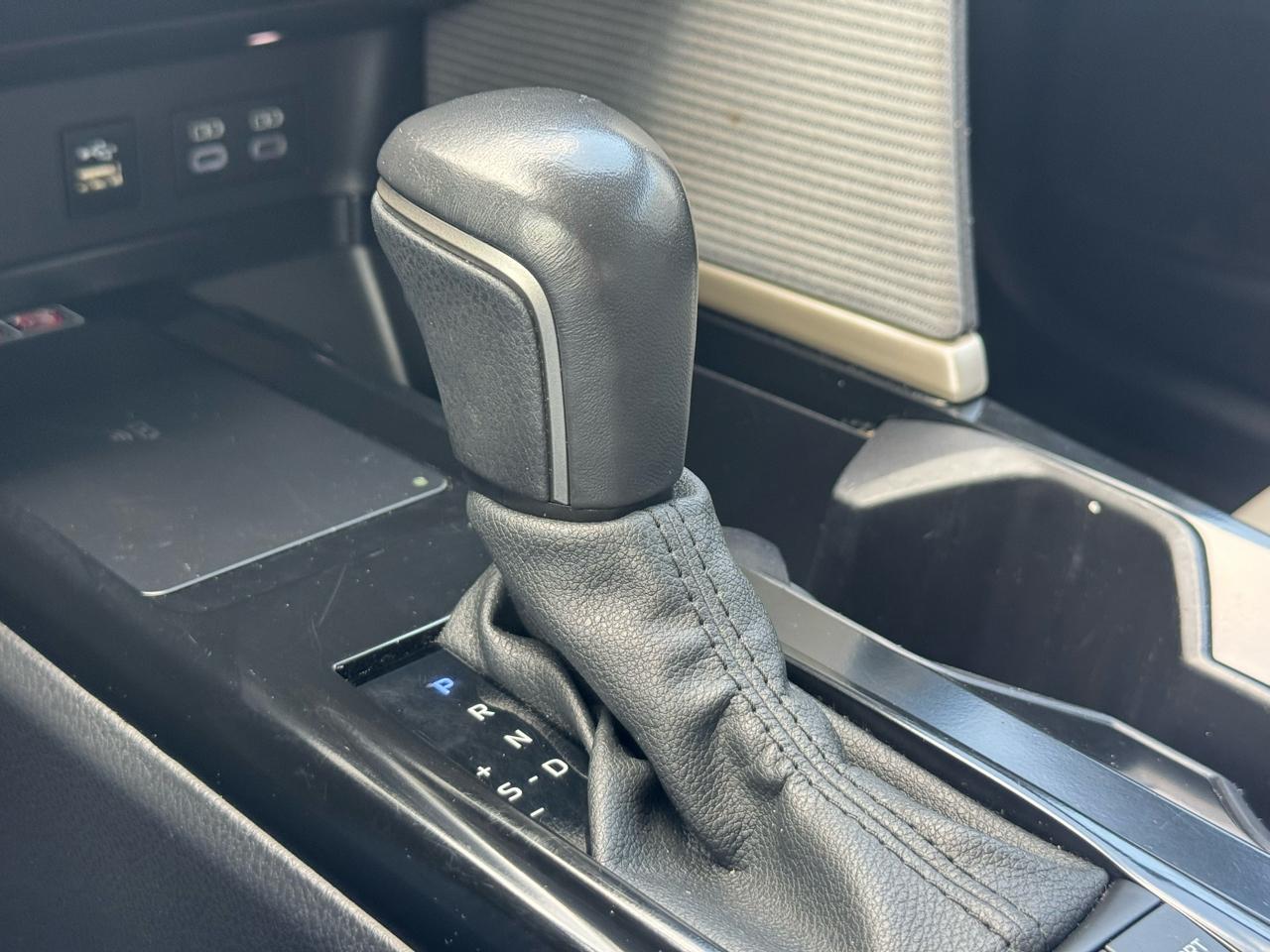 Toyota Camry XLE (Natl) 2025
