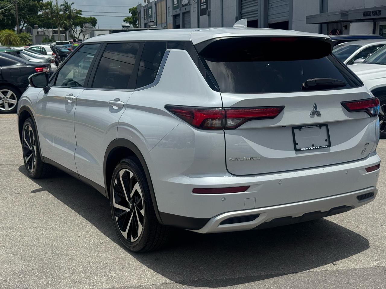 Mitsubishi Outlander SE FWD 2024