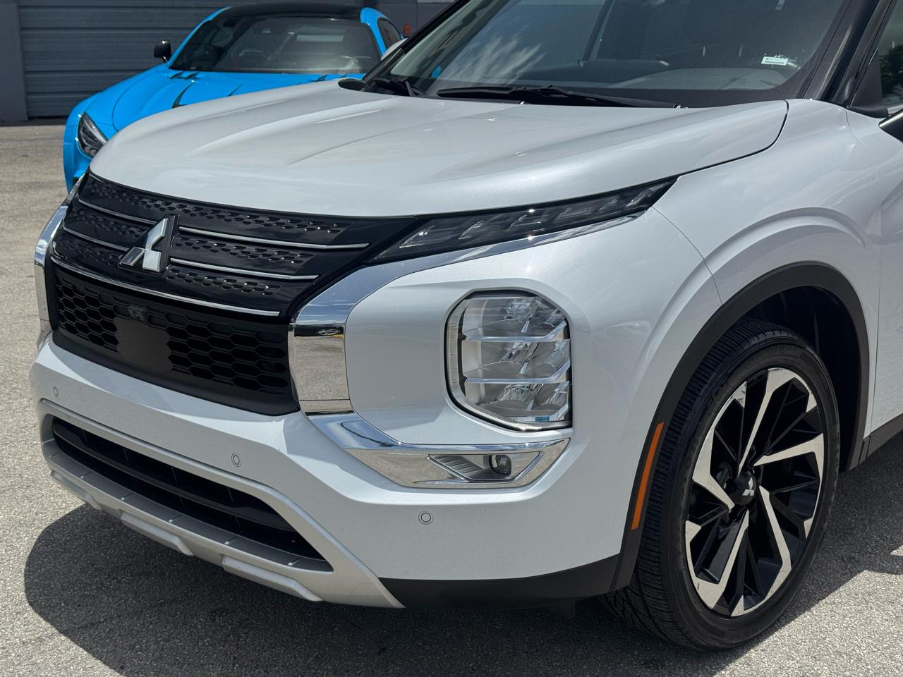 Mitsubishi Outlander SE FWD 2024