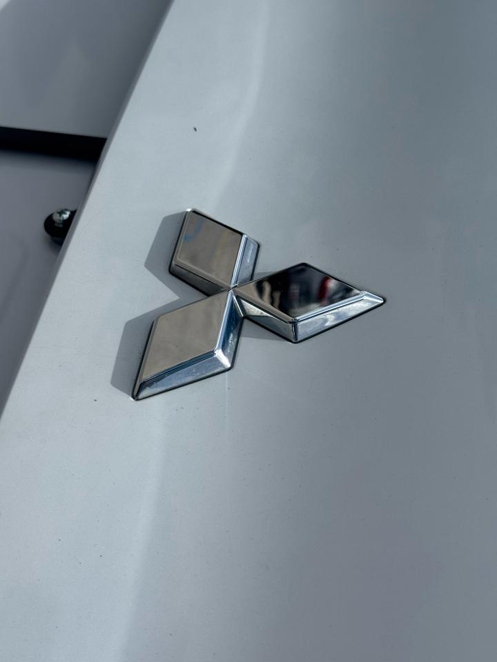 Mitsubishi Outlander SE FWD 2024
