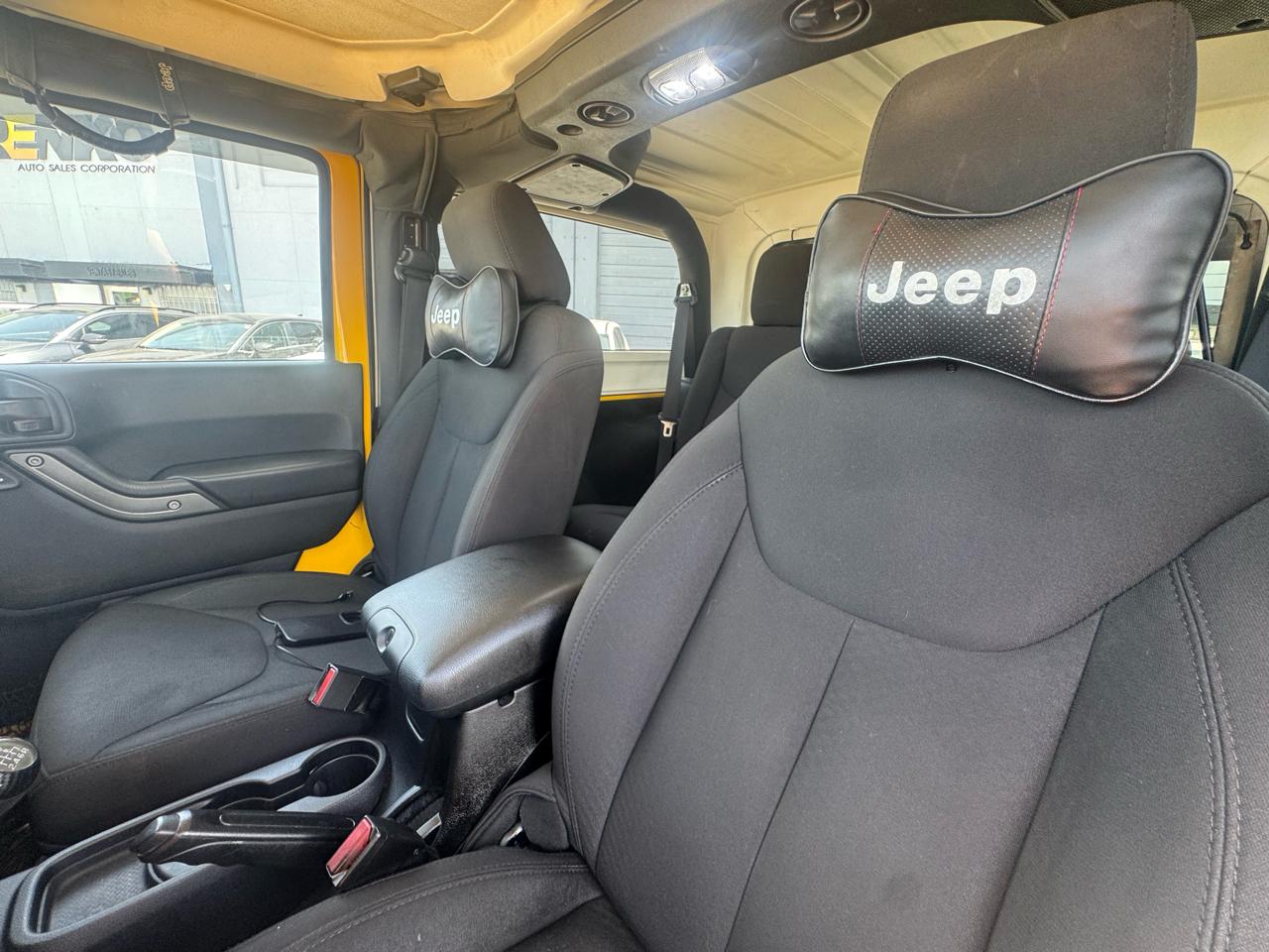 Jeep Wrangler 4WD 2dr Willys Wheeler 2015
