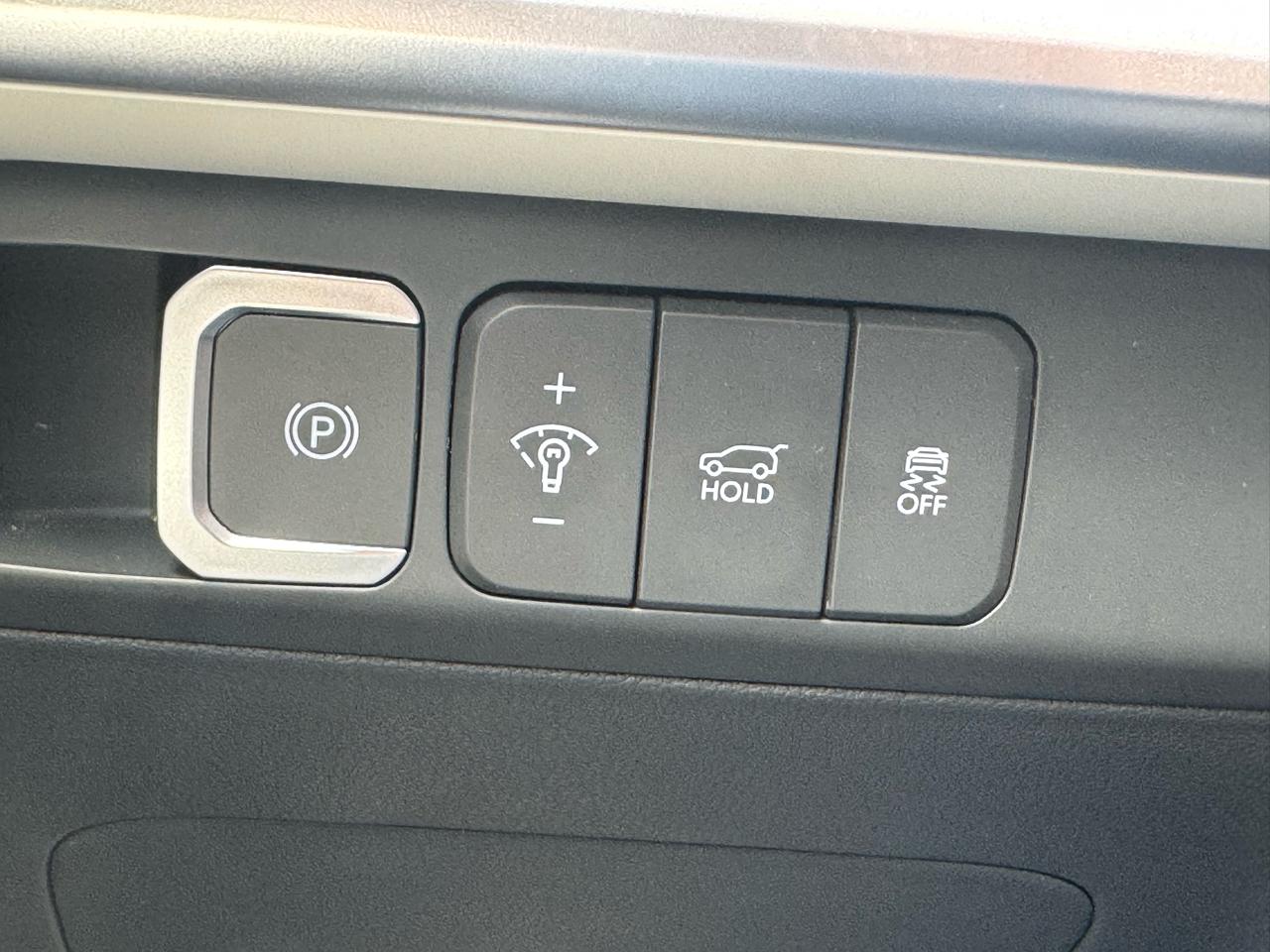 Hyundai Santa Fe SEL FWD 2026