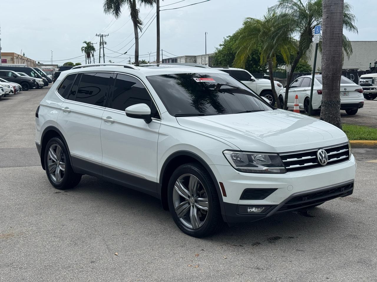 Volkswagen Tiguan 2.0T SE R-Line Black FWD 2021