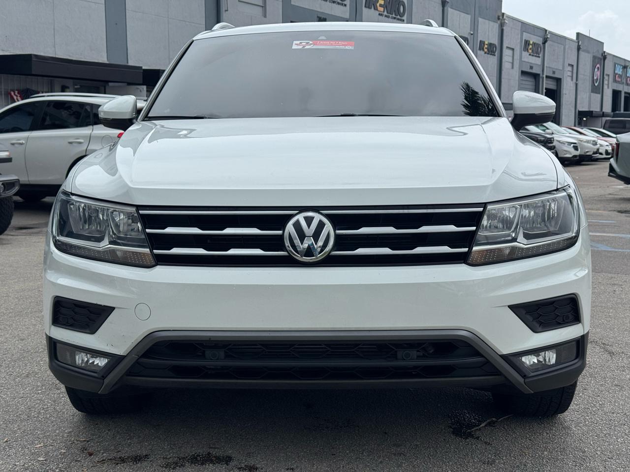 Volkswagen Tiguan 2.0T SE R-Line Black FWD 2021