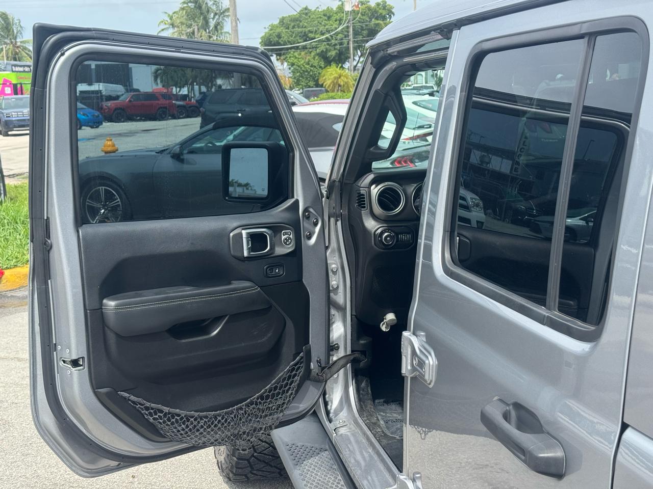 Jeep Wrangler Unlimited Sahara 4x4 2019